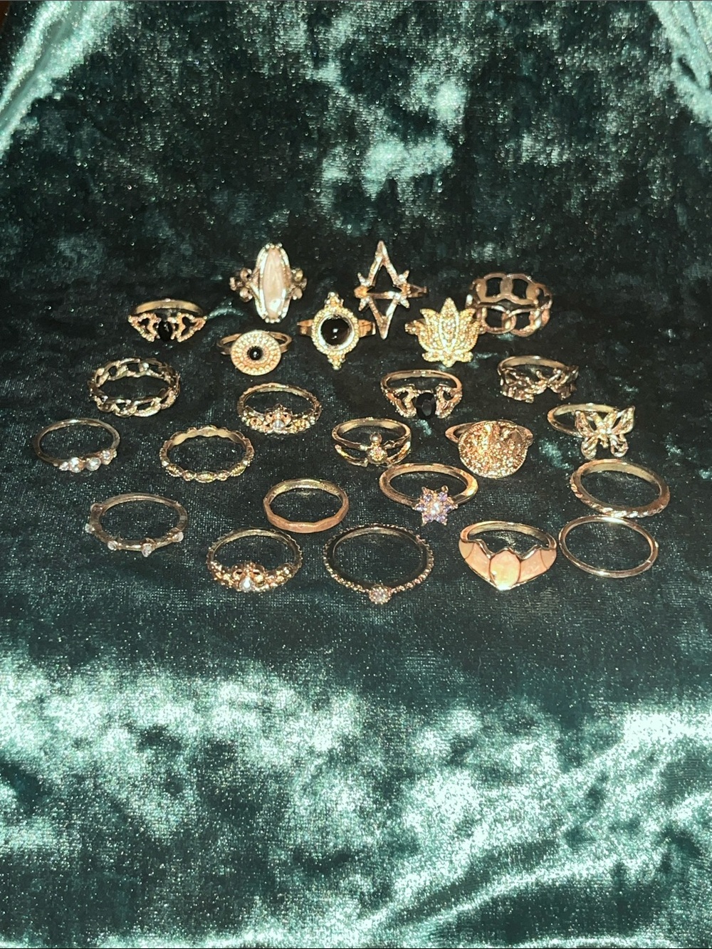 25-Piece Assorted Costume Fashion Rings Lot  Multiple Sizes
